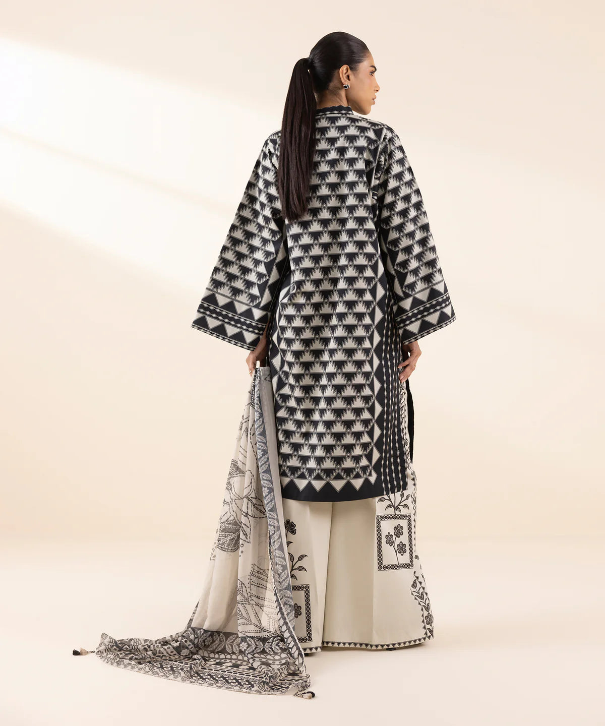 Unstitched 3-Piece - Printed Lawn Suit