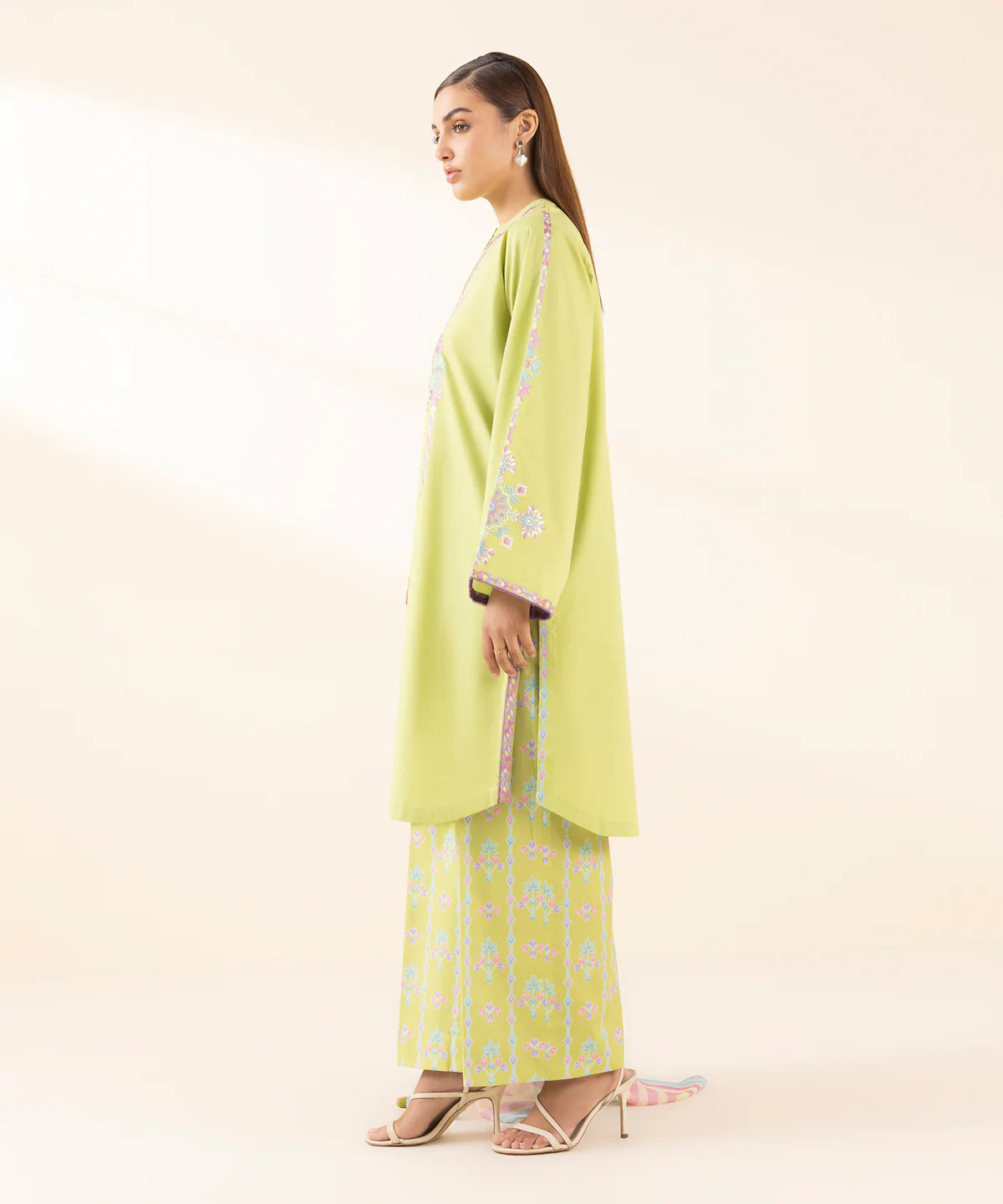 3 Piece - Embroidered Lawn Suit