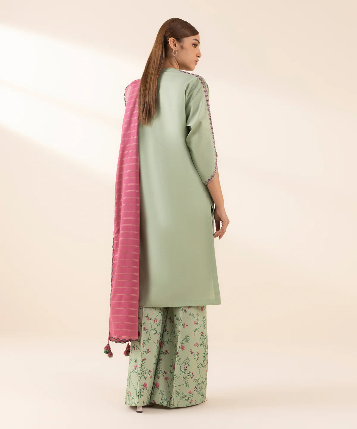 Unstitched 3-Piece - Embroidered Lawn Suit