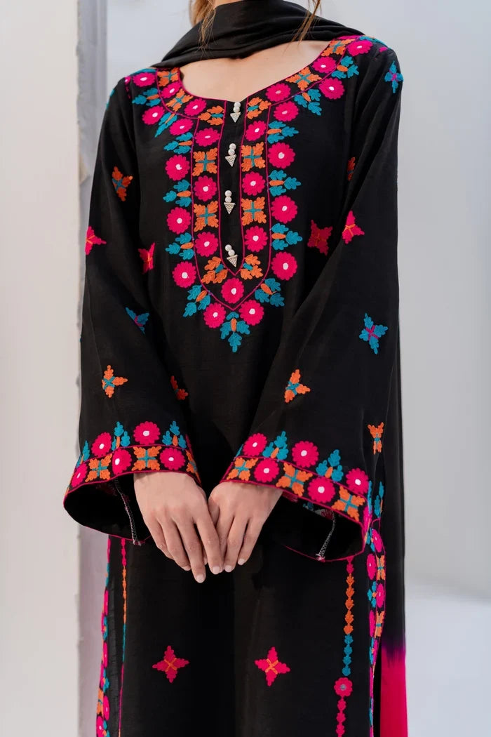 Nyra Embroided Long Length 3 PCs